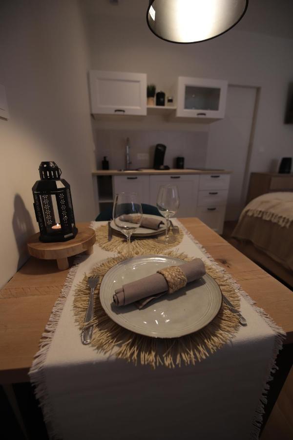 Gite De Charme Haut De Gamme Avec Jacuzzi Et Sauna Privatifs Donzère 外观 照片